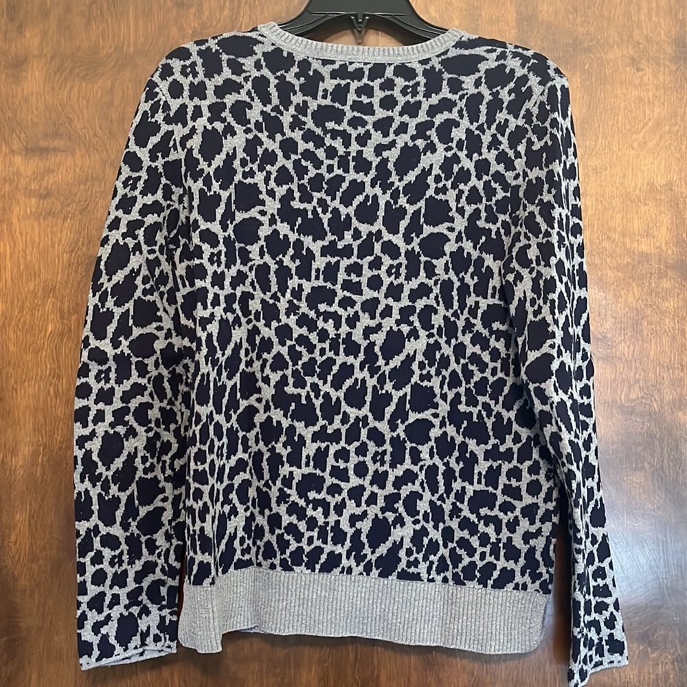 Sweater - Picture 3 of 3
